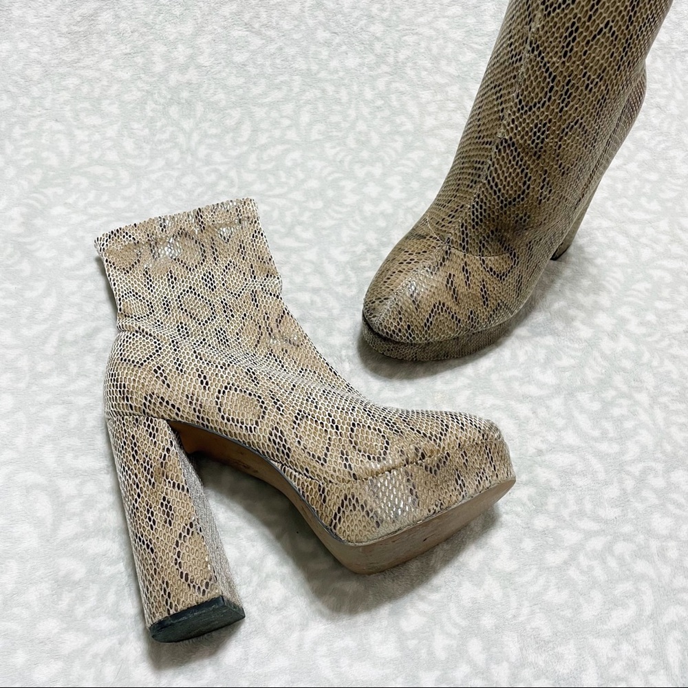 ASOS Platform Boots 9 Tan Snakeskin Retro 70s Zip Block Heel Calf Glam Sock